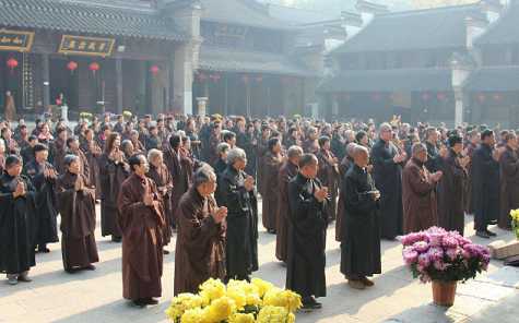 居士到寺院修行需注意什么